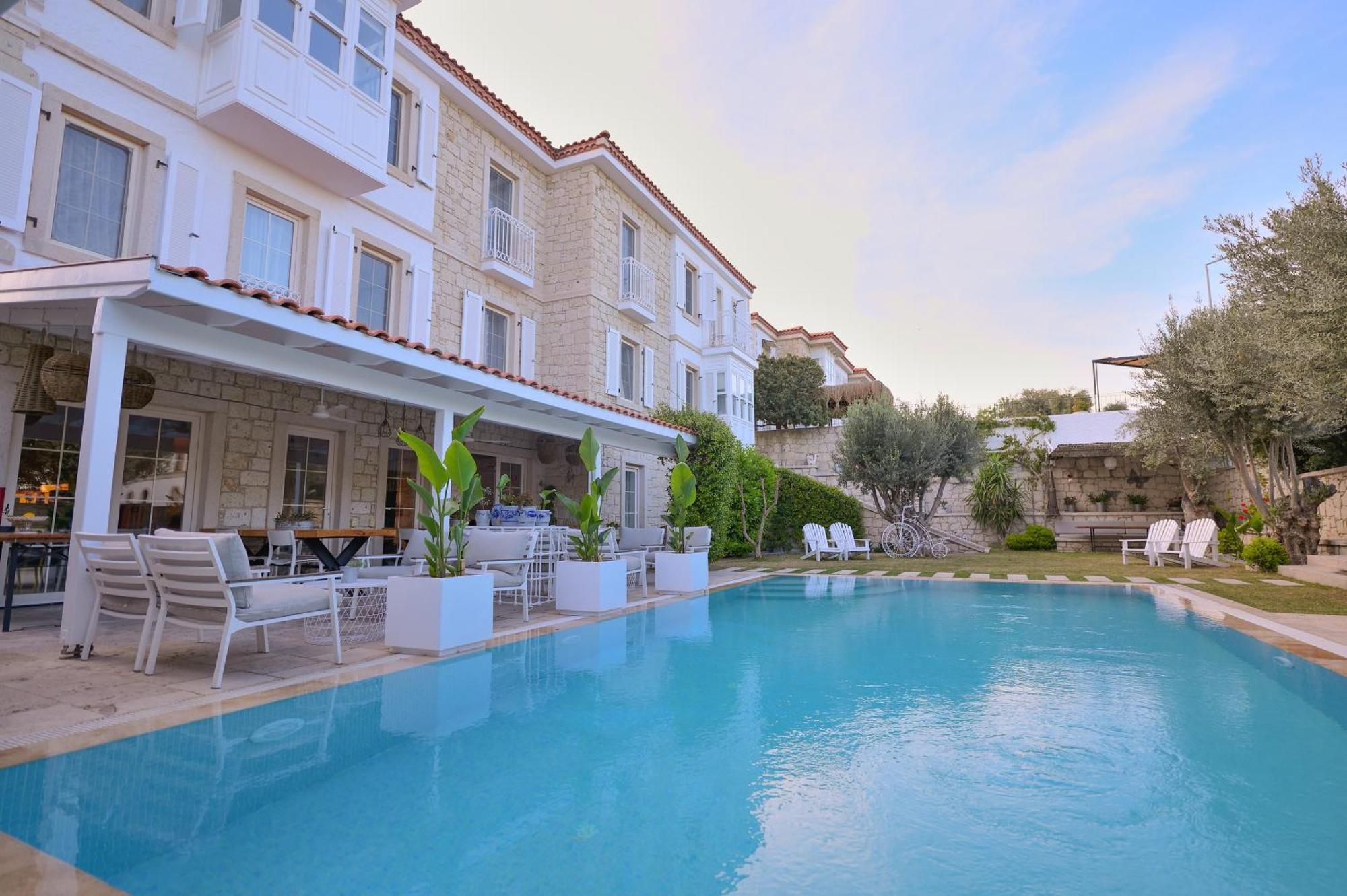Peremere Alacati Otel Extérieur photo